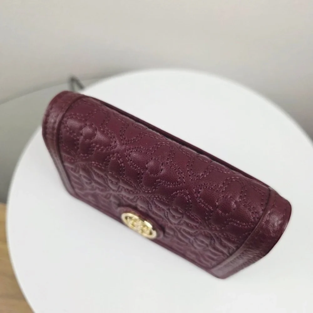 Tory Burch Bryant Quilted Leather Card Key Case Wallet Pouch Burgundy Medallion